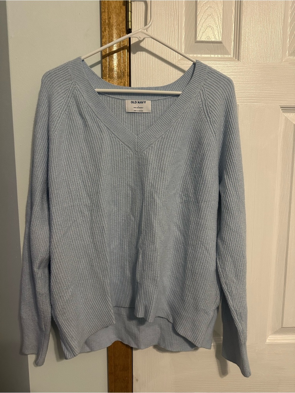 Old Navy Pale Blue V-Neck Women's Sweater